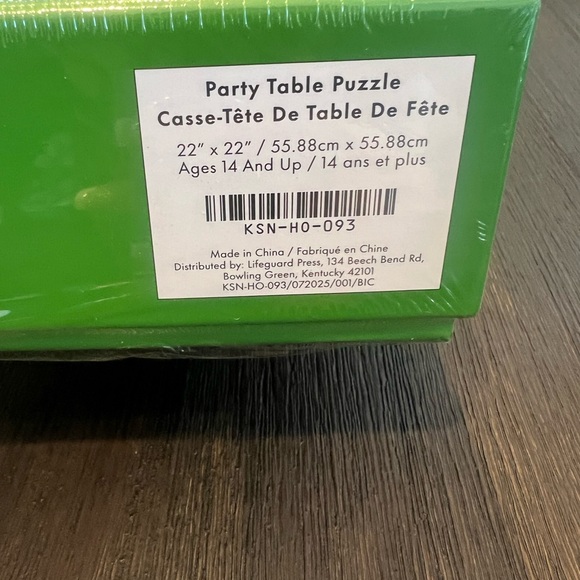 NWT Kate Spade Party Table Puzzle - Picture 3 of 3